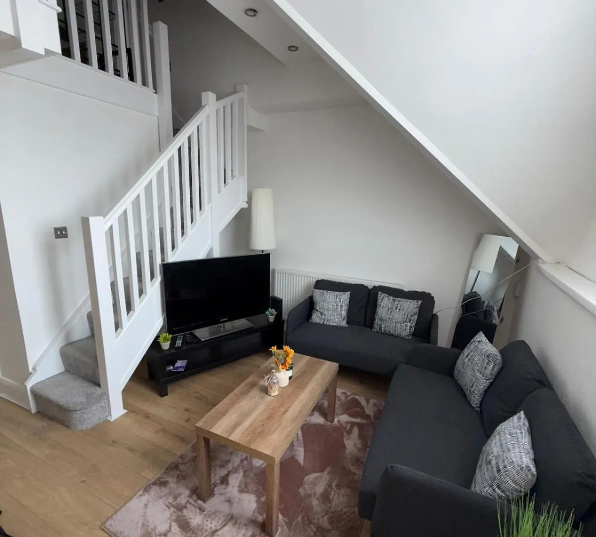 Cosy 2 Bed Cardiff Bay Retreat! Apartment